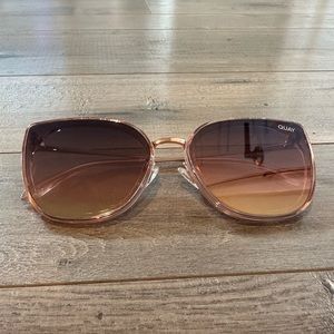 Like new Quay sunglasses
